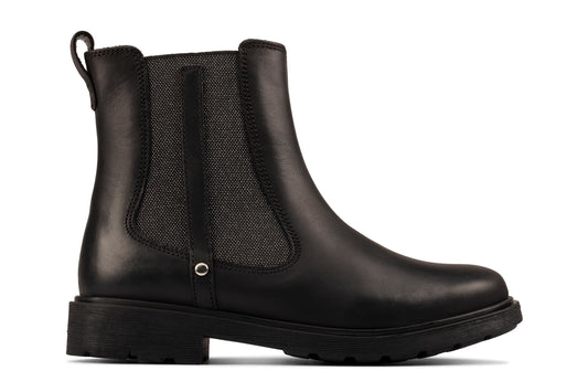 clarks school boot