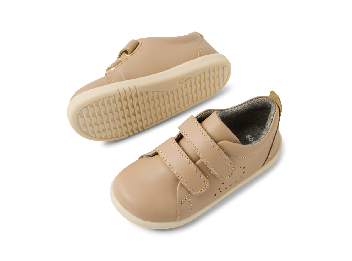 Bobux Grass Court I-Walk Girls Warm Taupe Trainer